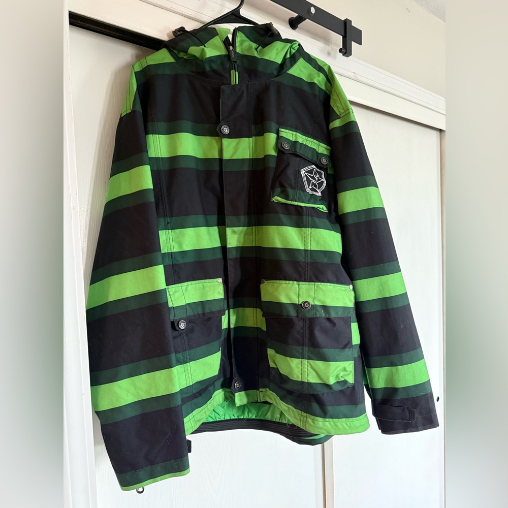 SESSIONS Mens XL in Green and Black Stripes